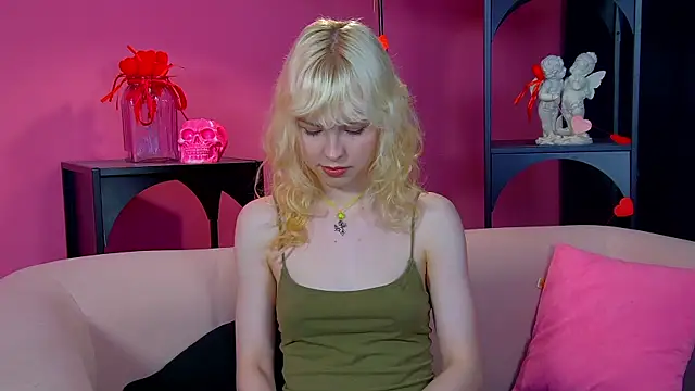 HannahHollis online show from 05.14.26