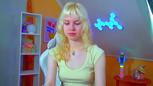 HannahHollis online show from 05.31.26