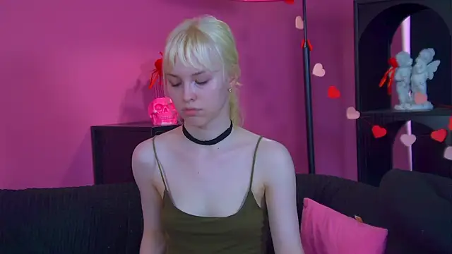 HannahHollis online show from 06.27.26