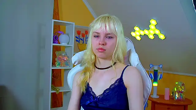 HannahHollis online show from 07.01.26