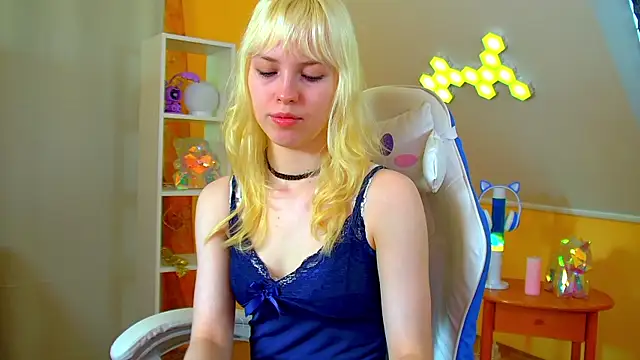 HannahHollis online show from 07.02.26