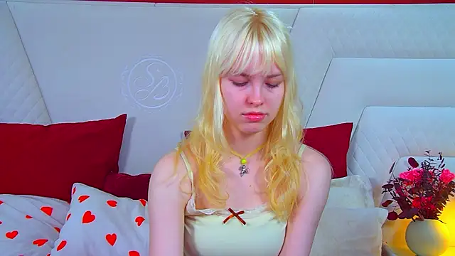 HannahHollis online show from 07.24.26