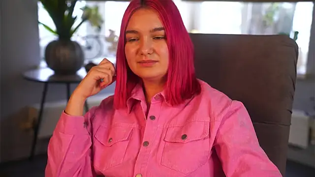 Snapshot of LindyMekee chatting on 04.09.26 LindyMekee online show from 04.09.26