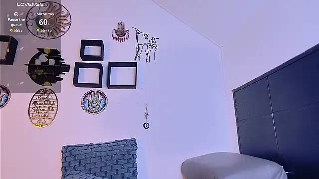 LunaBaxter  online show from 06.09.26