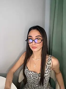 ItsAshly  online show from 04.18.26