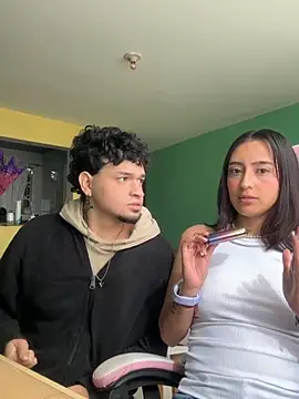 hotlatinocouple   online show from 05.27.26