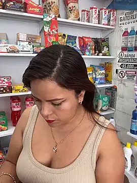 MIA ROSSEEE online show from 04.22.26