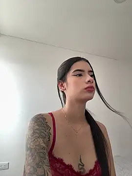 Snapshot of Giiasteele chatting on 05.24.26 Giiasteele online show from 05.24.26
