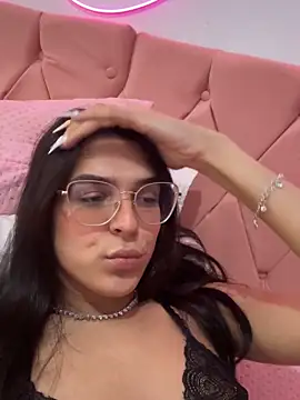 Snapshot of Bebezinhats chatting on 04.13.26 Bebezinhats online show from 04.13.26