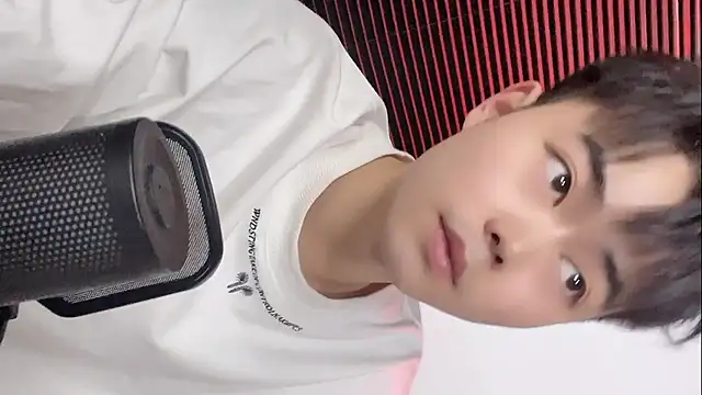 GUCCI-BOY1314 online show from 04.26.26