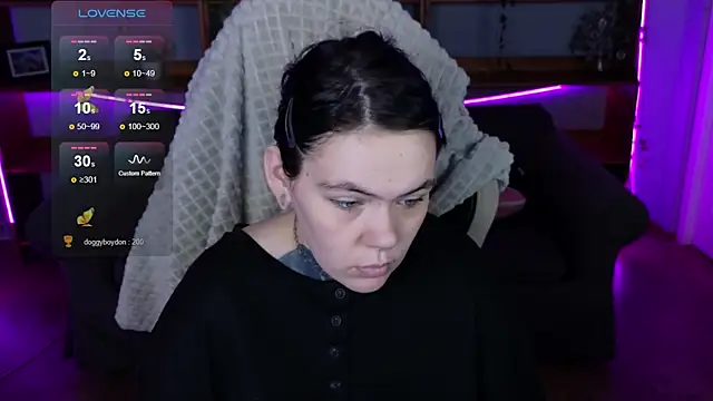 QwertyAnnie Lbo online show from 04.09.26