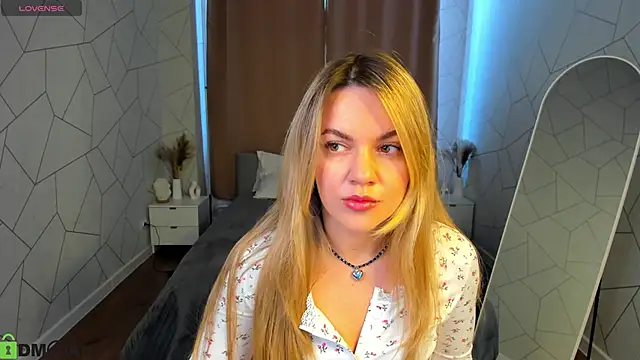 Snapshot of Jennifer_Perezz chatting on 04.23.26 Jennifer Perezz online show from 04.23.26