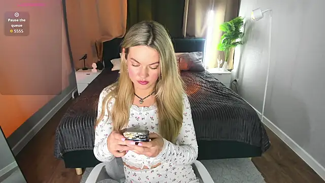 Jennifer Perezz online show from 06.10.26