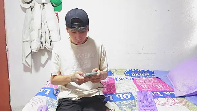 Alexander 2003Castro online show from 04.12.26