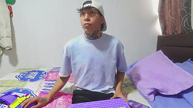 Alexander 2003Castro online show from 04.14.26