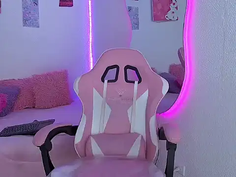 anisha vela online show from 04.10.26