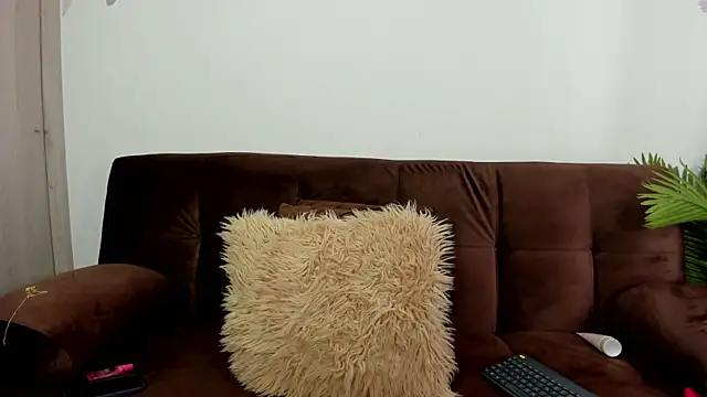 Hanna Sotoo online show from 04.19.26