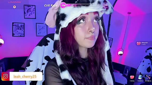 Snapshot of Leah_cherry chatting on 05.18.26 Leah cherry online show from 05.18.26