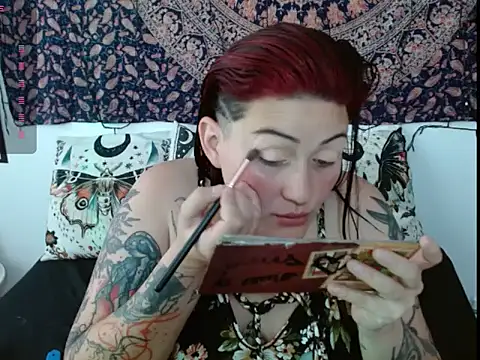 Ozzy Valentino online show from 07.25.26