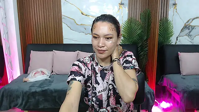 alonddra tay online show from 04.20.26
