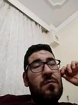 Snapshot of mirr035 chatting on 04.09.26 mirr035 online show from 04.09.26