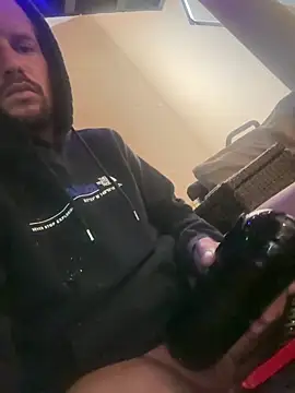 youngwildfreee online show from 04.24.26