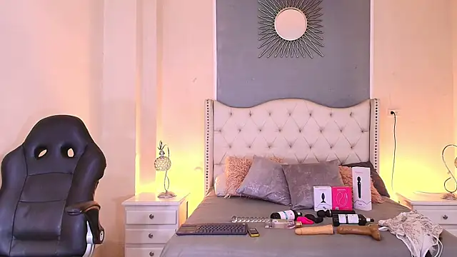 elizabeth santos1 online show from 07.28.26