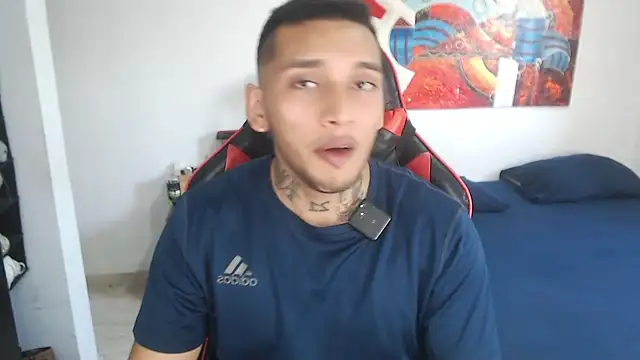 Snapshot of Andymanfit chatting on 05.18.26 Andymanfit online show from 05.18.26