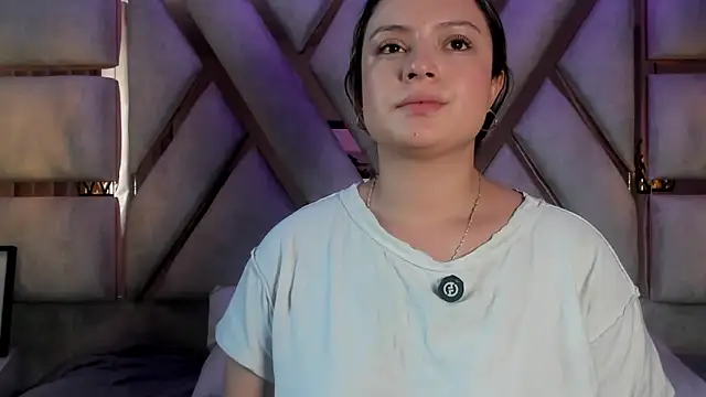 giigii hadidd online show from 05.07.26