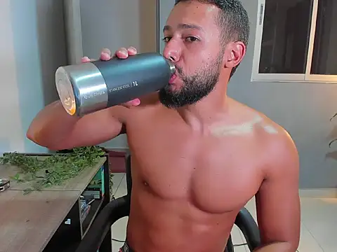 Snapshot of Juan_Calix chatting on 04.14.26 Juan Calix online show from 04.14.26