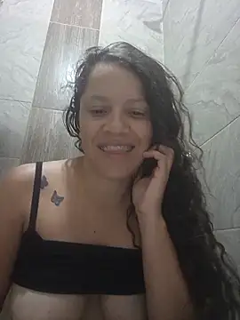 Snapshot of angelplu chatting on 04.11.26 angelplu online show from 04.11.26