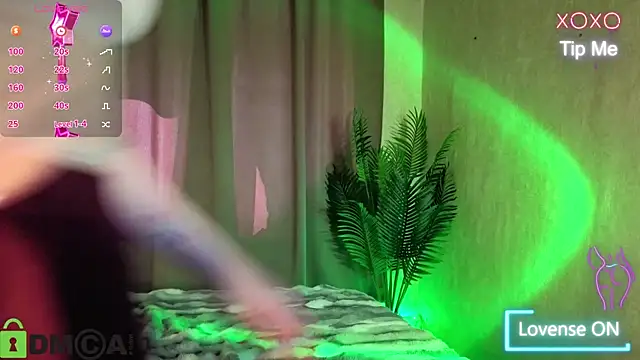 Ricki Bloom online show from 05.26.26