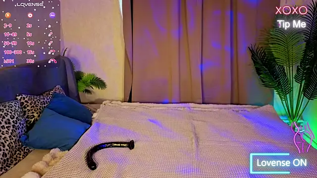 Ricki Bloom online show from 07.25.26