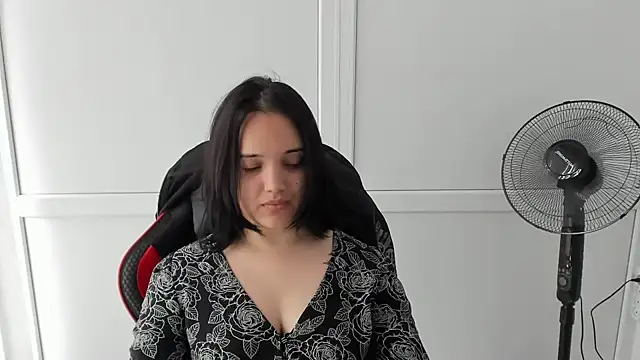 Snapshot of Caroline_cutte chatting on 06.09.26 Caroline cutte online show from 06.09.26