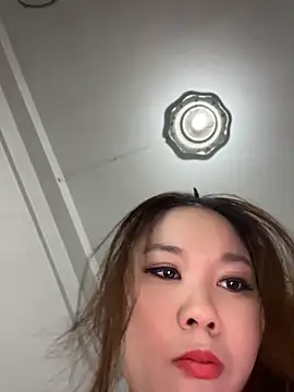 Snapshot of xiaoxiao_02 chatting on 04.14.26 xiaoxiao 02 online show from 04.14.26