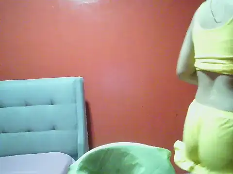 Snapshot of Cutie-Smile chatting on 05.17.26 Cutie-Smile online show from 05.17.26
