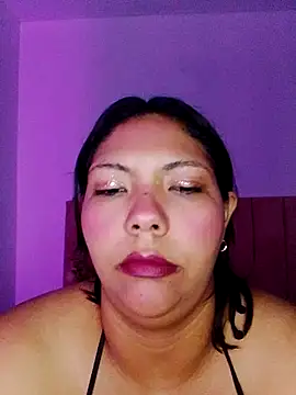Izel  online show from 04.24.26