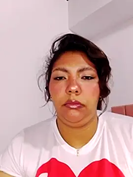 Izel  online show from 04.30.26