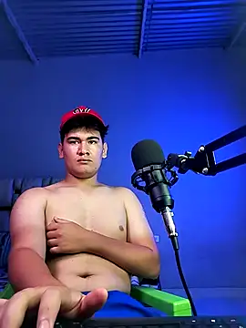 Snapshot of Andruetxx chatting on 04.12.26 Andruetxx online show from 04.12.26