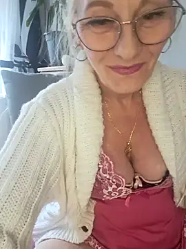 Blond lady czech online show from 07.22.26