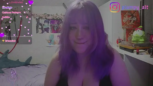 Snapshot of plumpy_girl chatting on 05.20.26 plumpy girl online show from 05.20.26
