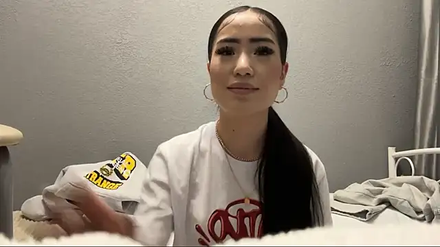 YukkiBones online show from 04.18.26