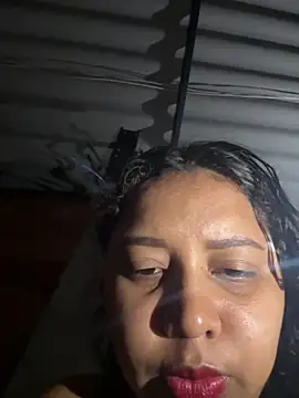 Snapshot of Ninibella chatting on 04.14.26 Ninibella online show from 04.14.26