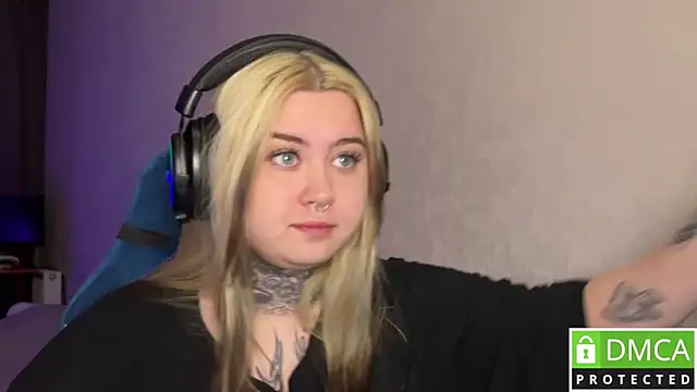 CuteUna online show from 04.16.26