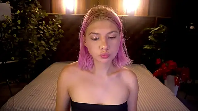 PinkyTrix online show from 07.20.26