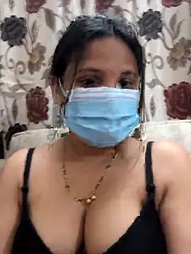 Snapshot of filmycoupleash1 chatting on 04.11.26 filmycoupleash1 online show from 04.11.26