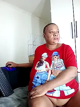 BUSTYQUEEN56  online show from 04.20.26
