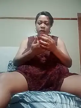 BUSTYQUEEN56  online show from 06.11.26