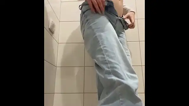 messybun28 online show from 04.12.26