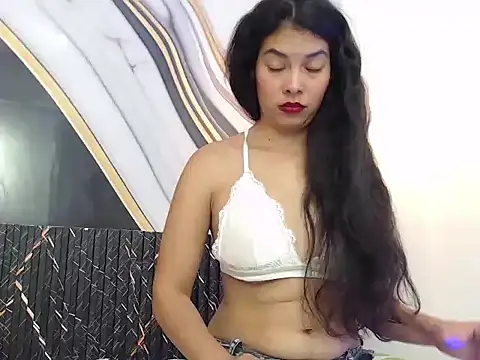 Vanessa Lune online show from 05.04.26